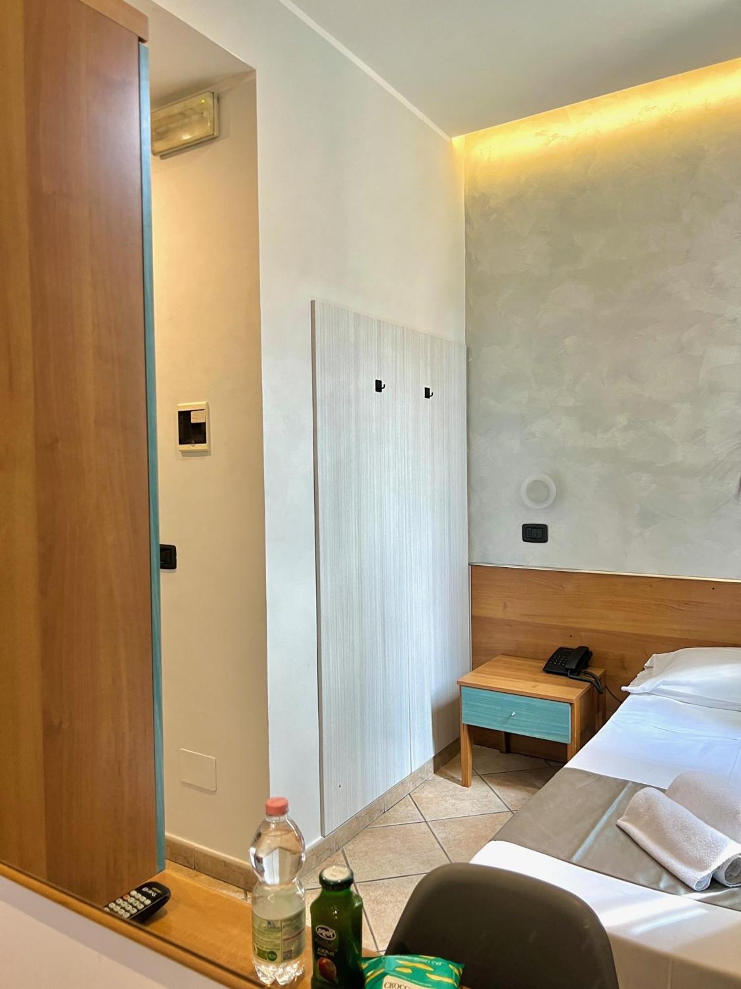 Hotel Sara Milano Exteriör bild