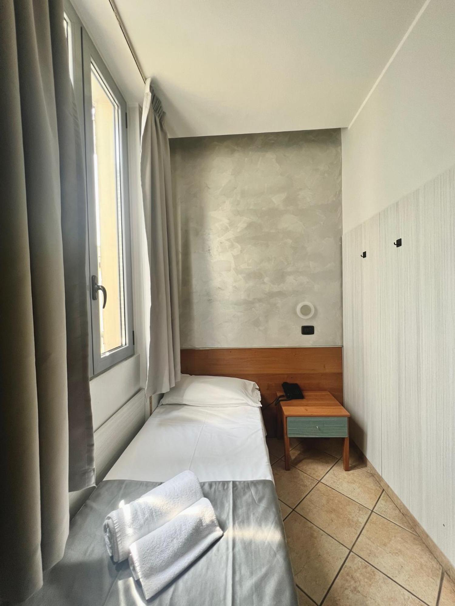 Hotel Sara Milano Exteriör bild
