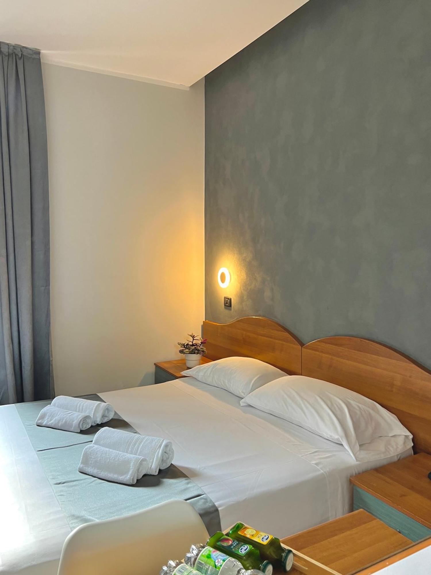 Hotel Sara Milano Exteriör bild
